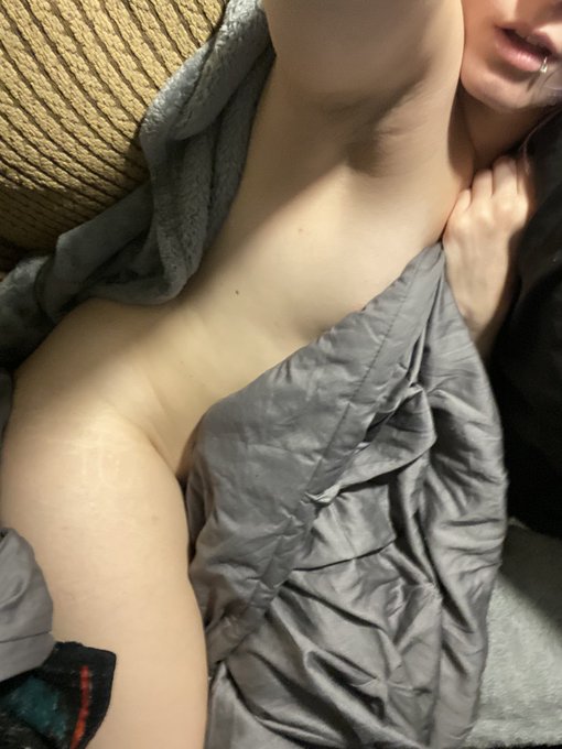 Morning cuddles? https://t.co/hHxM9AamhP