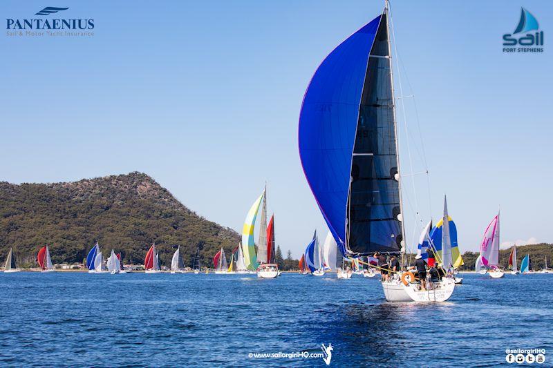 SailWorldNews: Flashback Friday to a stunning Sail Port Stephens - watch the wrap video from @InPhaseHQ and @sailorgirlhq : from the go to the 'nooooo I don't want it to end' @SAIL_PS @Port_Stephens #IncredibleByNature sail-world.com/news/237180/Fl…