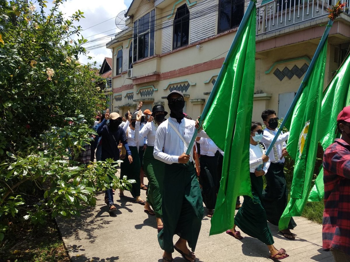 Myanmar_Now_Eng's tweet photo. Images from the anti-coup rally in Dawei, Tanintharyi, today (Apr 30)

#WhatsHappeningInMyanmar https://t.co/obzIunPdWT