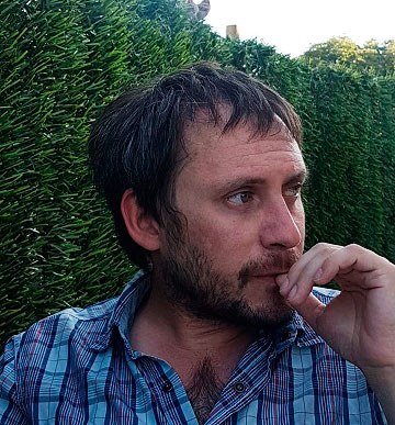 revistaelmono's tweet photo. 📖 Nuestro ilustre jefe presenta su novela "Cielos Clausurados", ganadora del 25º premio @la_UPC de Ciencia Ficción 👉 https://t.co/QloxHdpYZk 😍 #ApacheLibros https://t.co/6cwva4ZNaZ