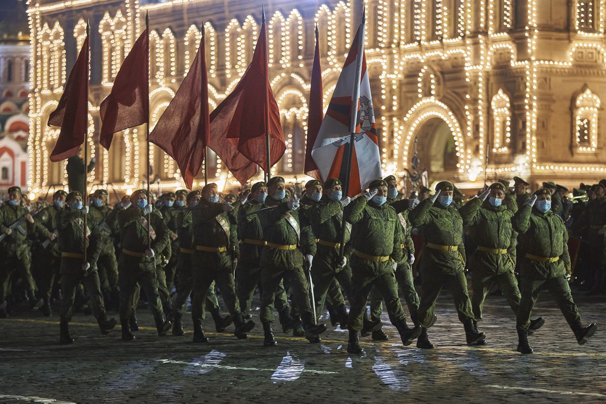 Как попасть на парад 9 мая. Военный парад на красной площади 9 мая 2023. Репетиция парада Победы 2021 в Москве. Военный парад в Москве 9 мая 2023 года. Военный парад Победы Москва 2021.