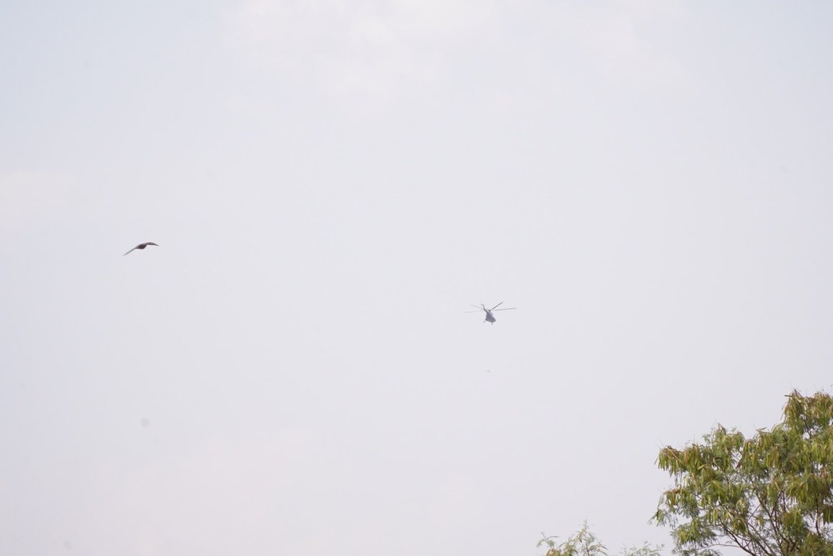 In Around 3:20 p.m, a military helicopter was reported to have flown to the Northeastern side of #Kyaukme, Shan state.
#Apr30Coup
#NoFlyZoneInMyanmar
#WhatsHappeningInMyanmar