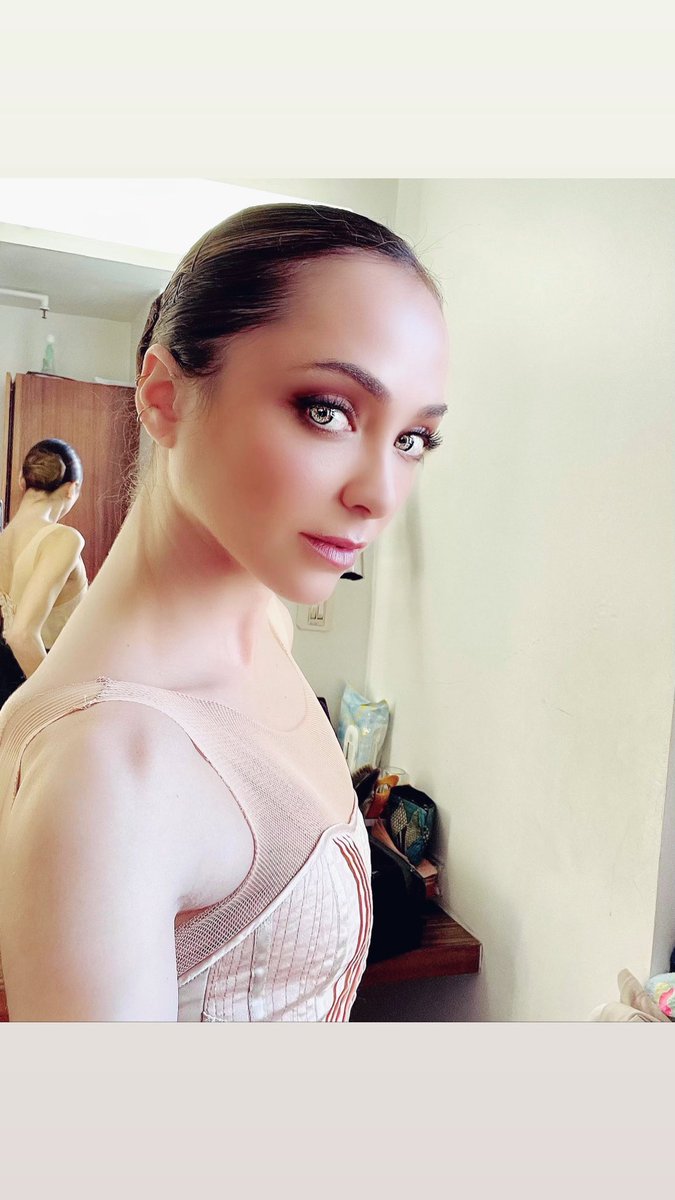 STEP 3 ✅ .... STEP 4 🔲 
<a href="/yousuckMZ/">Yusaku Maezawa (MZ)</a> #dearMoonCrew