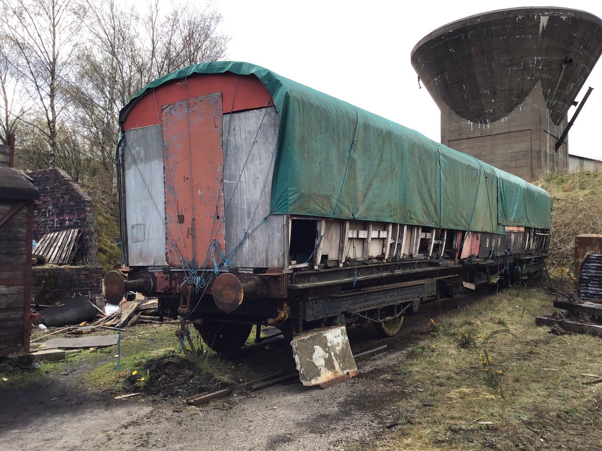 These carriages are thought to have been part of the boat trains that took passengers from  @LondonWaterloo to  #Titanic on the morning of April 10 1912. They are to be scrapped this summer. 1/2