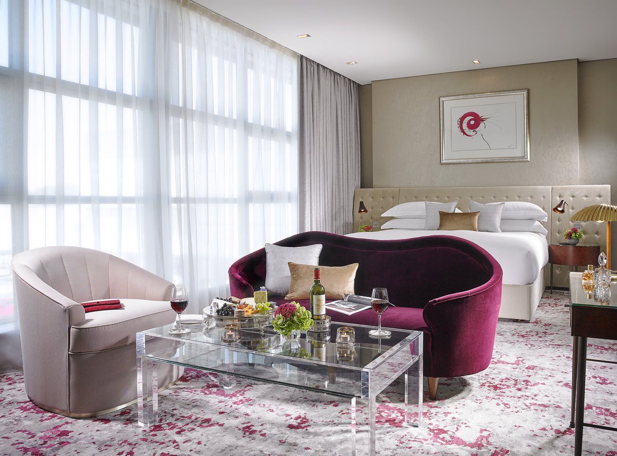 Plan a 5-star summer staycation &amp; book with peace of mind &amp; assurance with flexible cancellation. Book Now : theghotel.ie/offers/
☀️❤️ #makeabreakforgalway #discovergalway #LuxuryTravel #theghotelgalway