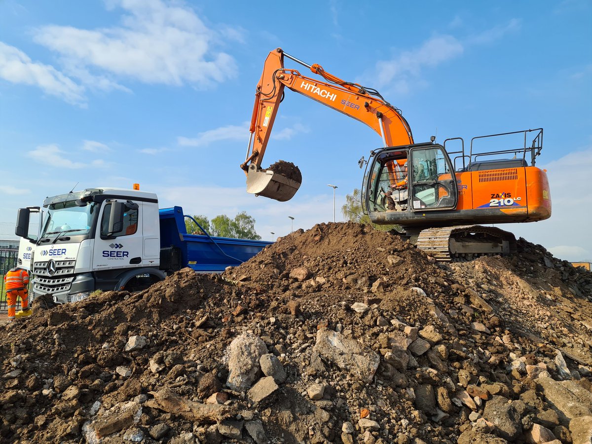 SeerConstructi1's tweet image. Just day for a muck shift 🌞
#bamconstructuk