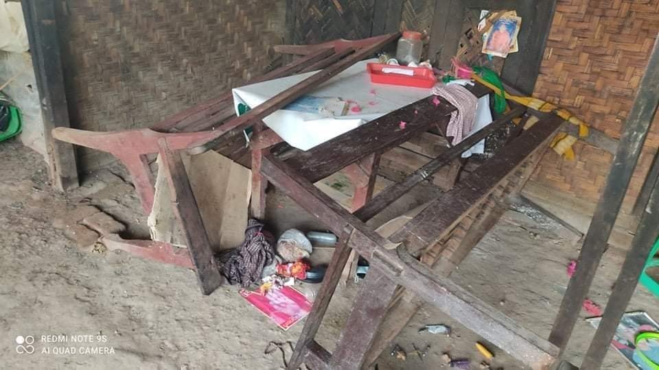 buzzynway's tweet photo. At around 9 pm on Apr 29, it was reported that three houses in the southern part of #SinIn village,#Shwebo Tsp, were destroyed by the terrorist military council.
#Apr30Coup
#WhatsHappeningInMyanmar https://t.co/QcOcogwQwJ