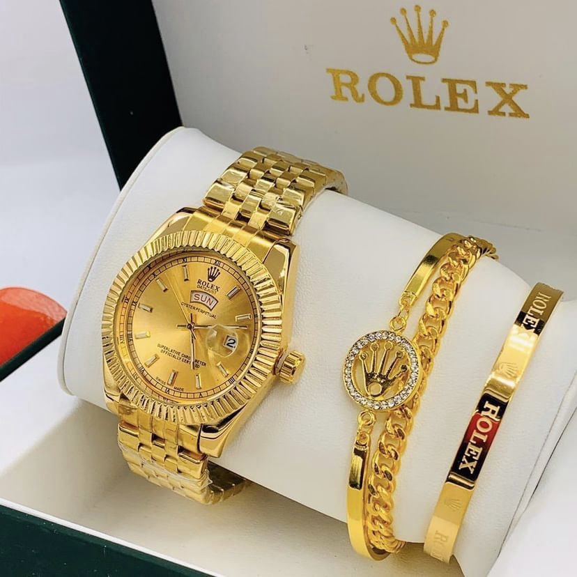 Kc_Modella's tweet image. I can’t help falling in love with you 🥰
Wrist watches N12000
Bracelet N3000 each 
Stacked wrist or nothing ⌚️🙌🏼