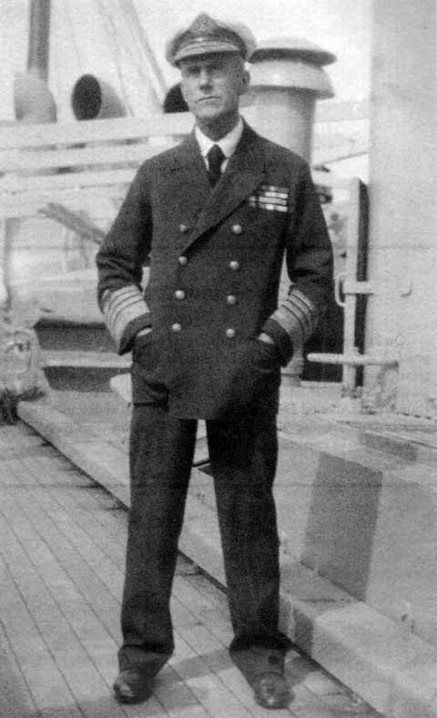 Vice Admiral Sir Lewis Bayly took his vessels down to Portland without destroyer escort in waters considered safe from U-boats and spent the 31st December excercising his vessels before turning to Portland with an aim to arrive by the morning.