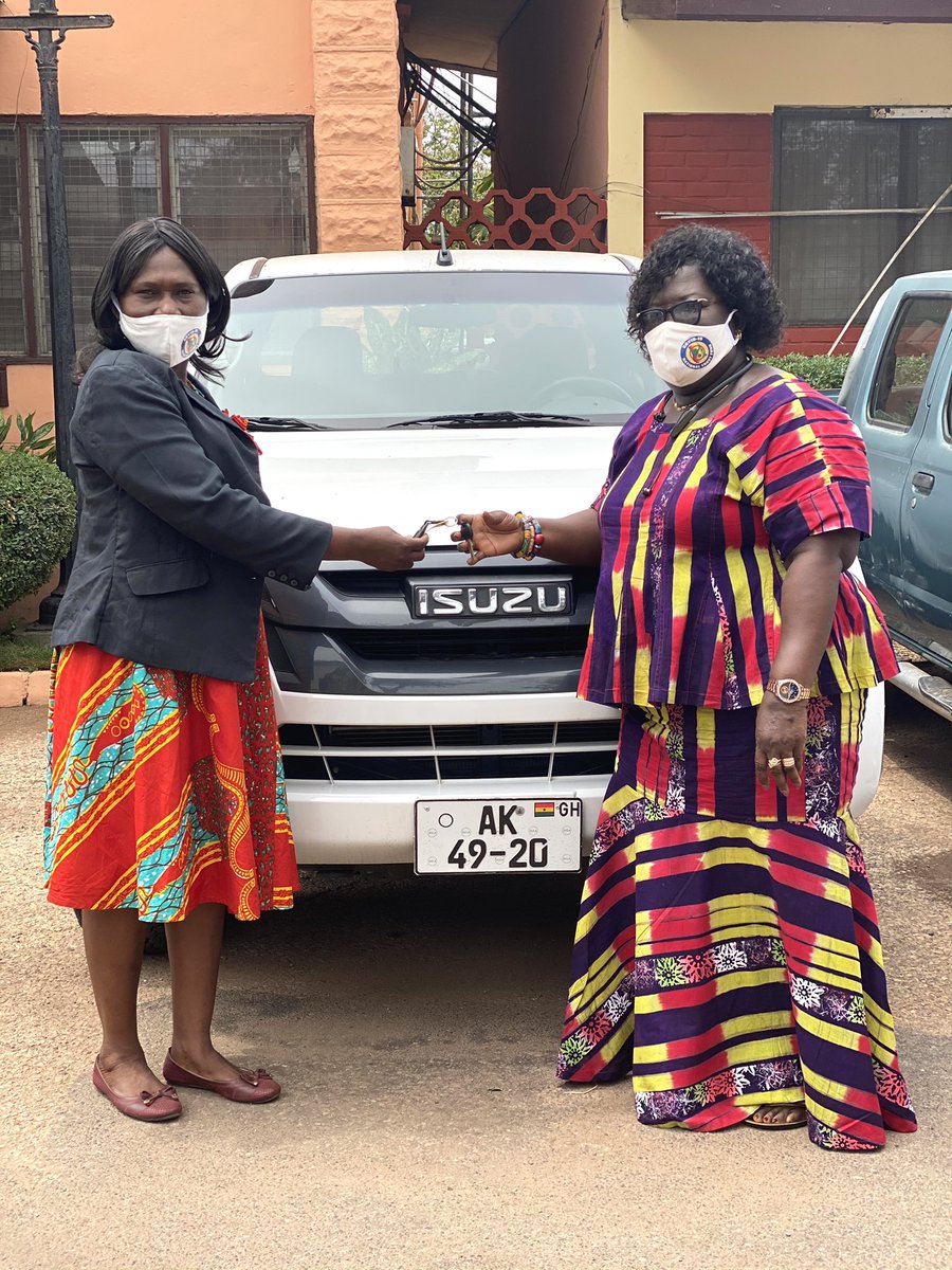 GhanaCultureHub's tweet photo. Regional Directors of the Centres for National Culture (CNC) receive PPEs, funds and vehicles to support the COVID-19 campaign in the various Regions. https://t.co/Yb7MAgHId5