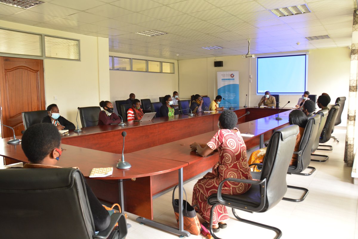 NFNV_Rwanda's tweet photo. Happening now:In the effort to increase the number of women accessing the Economic Recovery Fund @NFNV_Rwanda in partnership with @unwomenrwanda and @BDF_rw has organised a meeting with women owned SMEs and cooperatives @NyabihuDistrict to inform them of requirements to apply https://t.co/NmmImejpfF
