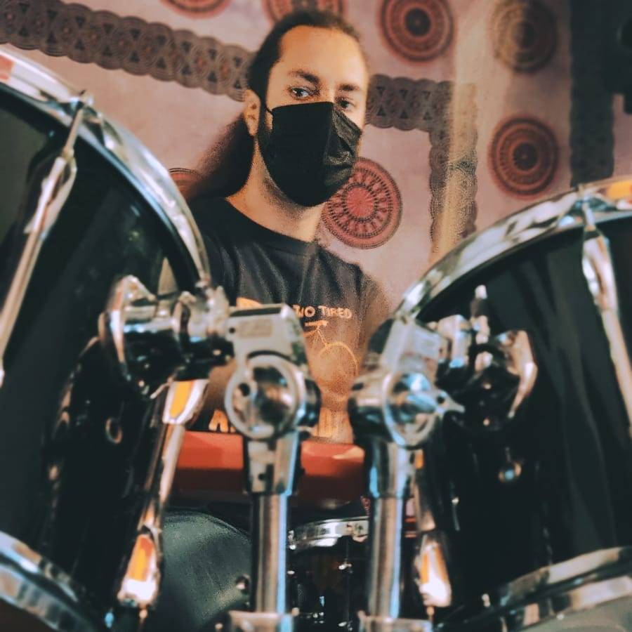 Focused...
.
.
.
.
#rockmusic #rockband #rockespaña #rockvalencia #music #musicavalencia #drumplayer #rockdrums #drums #baterista #bateria #rehearsal #ensayo