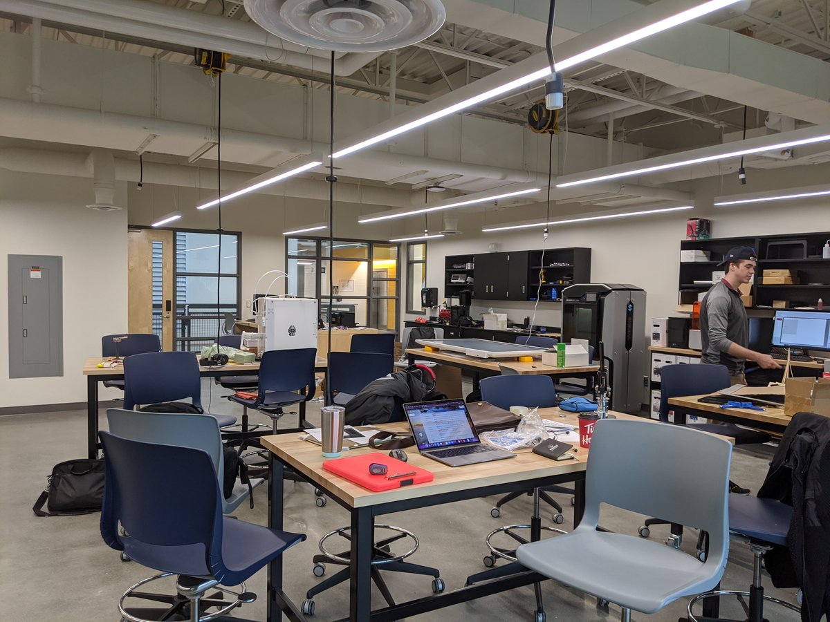2/ We built  @LUFoundry. From scratch. Innovation had a tiny office in the Parker building and we grew it into a 5000 square foot home with a fully equipped Makerspace entirely designed for students of EVERY discipline to have access to these tools and technologies.