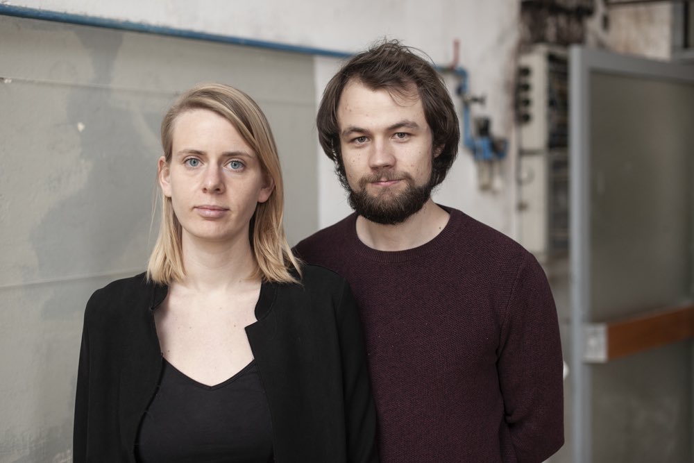 supergau_'s tweet photo. Anna Maria Stadler hat Bildhauerei und Germanistik studiert und ist Doktorandin am interuniversitären Schwerpunkt Wissenschaft &amp; Kunst in Salzburg. Lukas Gwechenberger ist Medien- &amp; Konzept-Künstler.

Erdmigration
Land Art
Anna Stadler &amp; Lukas Gwechenberger

#supergaufestival https://t.co/S0jkB6wpuC