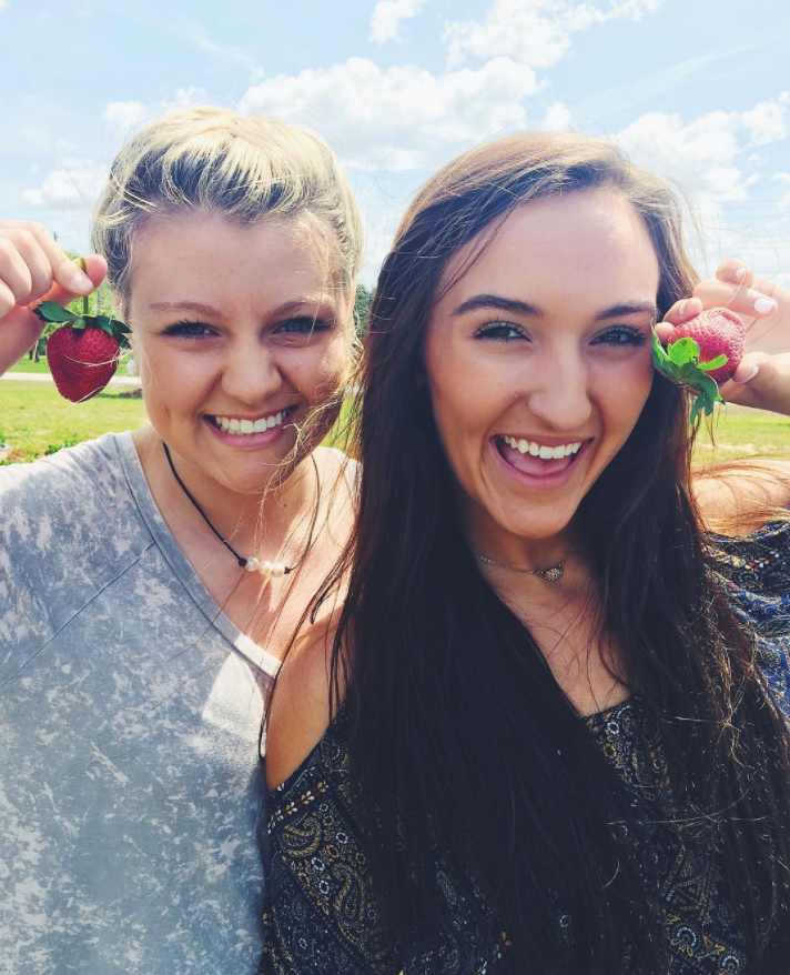 Grab your bestie and head to #LaneSouthernOrchards today for some #StrawberryPicking fun! Open from 10am-5:30pm. 🍓 bit.ly/2FmWf3z @cl_atlanta @GeorgiaGrown @GaFarmBureau