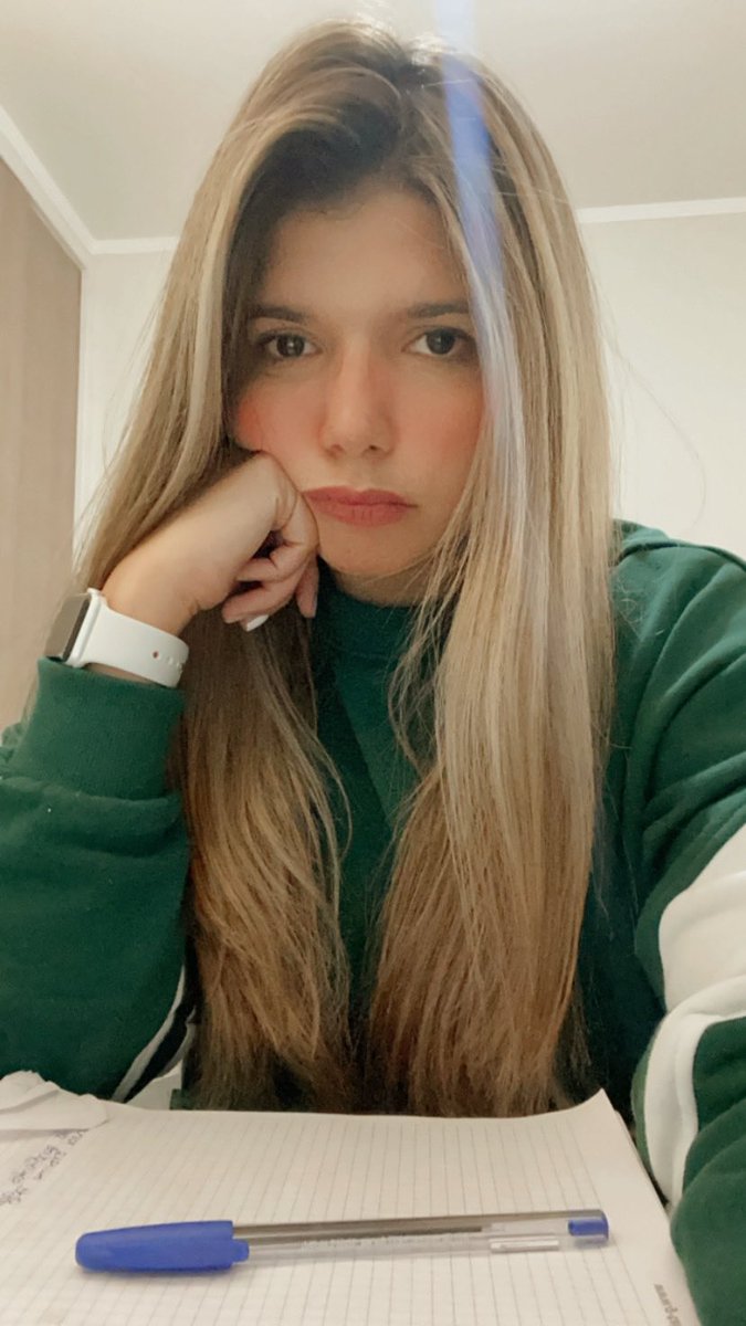 neudism's tweet photo. Tengo frio y quiero café 🙄 https://t.co/ggt8oylTKn