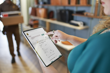 UPS_UK's tweet image. How will international shipping impact your business? Check out our International Shipping Help and Advice page for the latest information.

Find our International Shipping Help and Advice page here: bit.ly/2QWHKvD

#UPSinternationalshipping #UPSreforms #UPSshipping