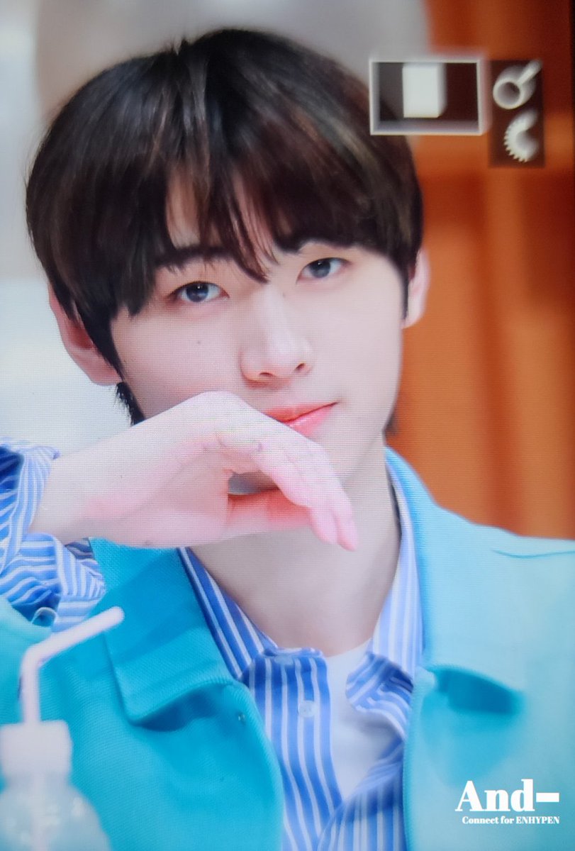 these ones https://abs.twimg.com/emoji/v2/... draggable=