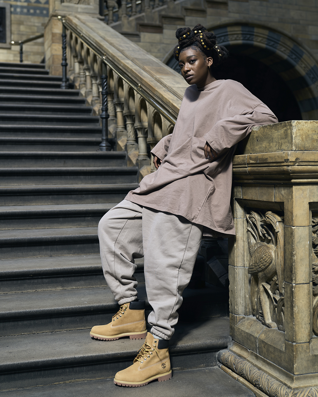 dok Schande cel Timberland Europe on Twitter: "We're honoured that award-winning rapper-singer-actor  @littlesimz chose to use our Iconic Yellow Boots in the music video for her  newly released anthemic single "Introvert". Watch the video here: