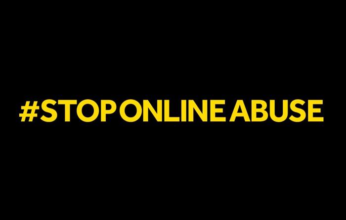 The Black Out Collection from the <a href="/BPCMLS/">Black Players For Change</a>  and <a href="/PTrophyStudio/">Participation Trophy Studio</a> displayed the power and unity that shirts can have ✊

#StopOnlineAbuse

👉 ow.ly/GHwW50EBEtG