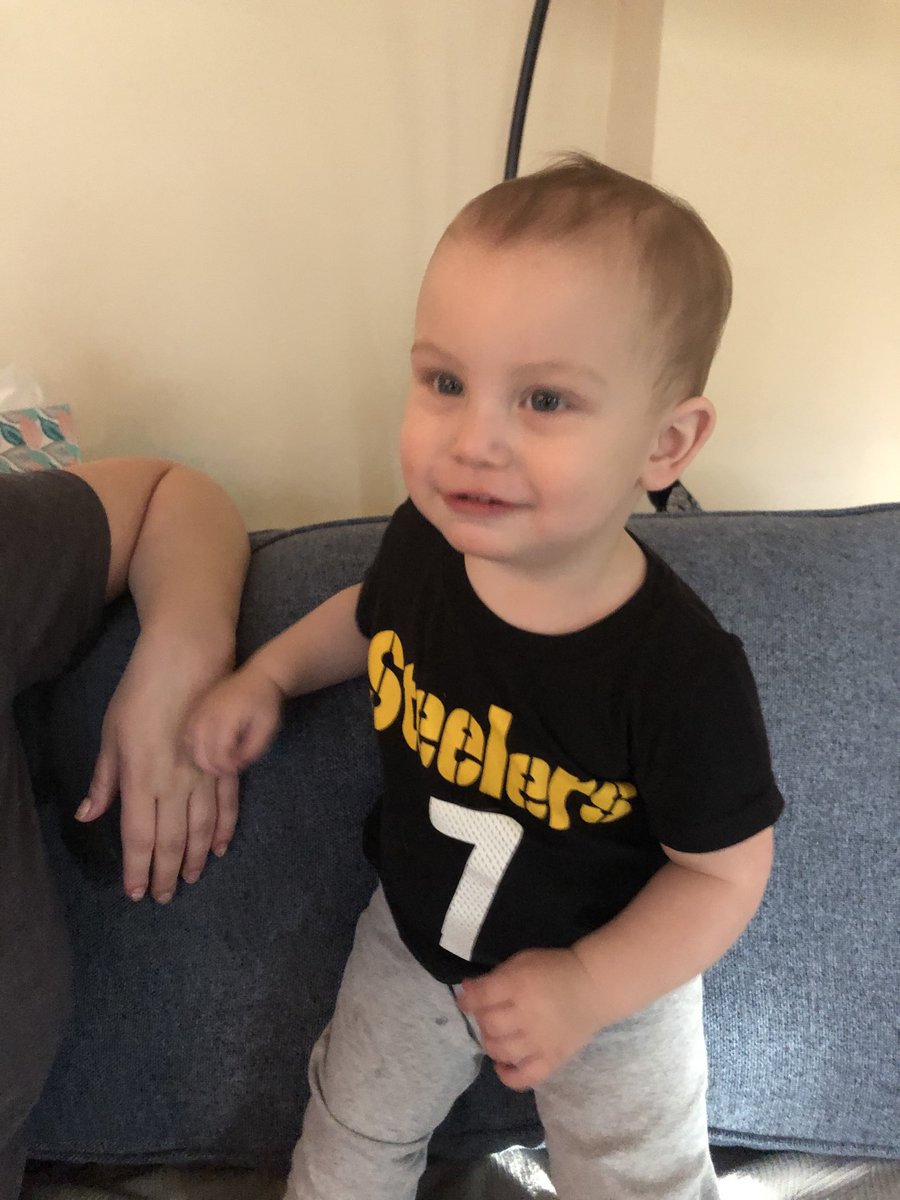 masie1979's tweet photo. Ready for day two of the draft!!! ⁦@steelers⁩ ⁦@SteeIerNation⁩ ⁦@SteelersUnite⁩ ⁦@_BigBen7⁩ #HereWeGo https://t.co/6piOOaCgIy