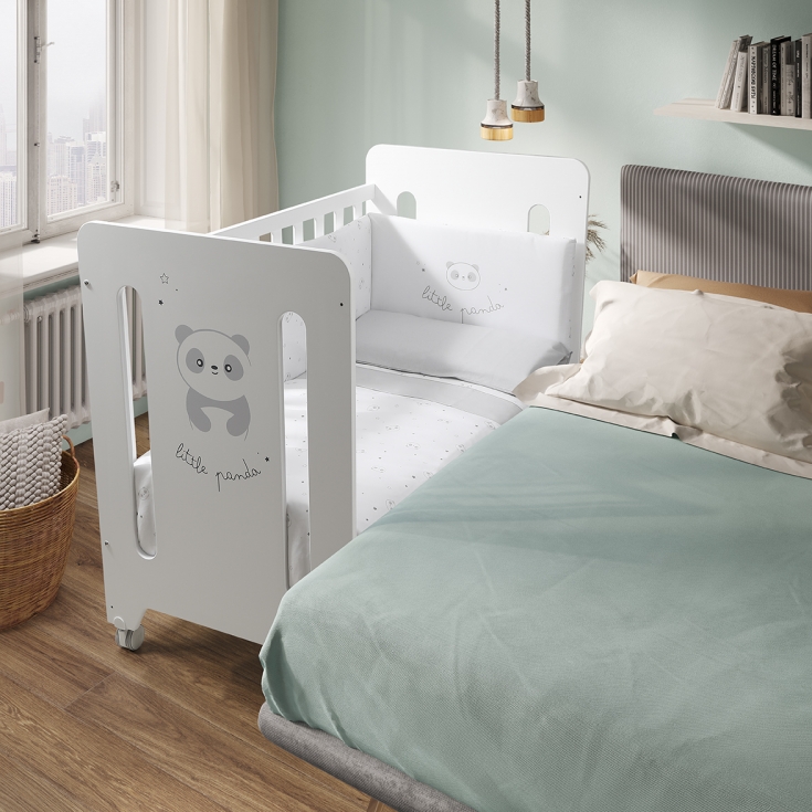 BabyMoonOnline's tweet photo. 𝐻𝒜𝐵𝐼𝒯𝒜𝒞𝐼Ó𝒩 𝒟𝐸 𝐵𝐸𝐵É

Diseño y color que no pasa de moda. Cuna disponible en versión colecho. Combina con el textil de cuna y cómoda bañera a juego con su habitación. 

Una solución que te acompañará durante los primeros años haciendo más fácil el descanso del bebé. https://t.co/IZPlLfMtoZ