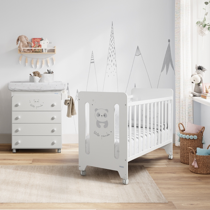 BabyMoonOnline's tweet photo. 𝐻𝒜𝐵𝐼𝒯𝒜𝒞𝐼Ó𝒩 𝒟𝐸 𝐵𝐸𝐵É

Diseño y color que no pasa de moda. Cuna disponible en versión colecho. Combina con el textil de cuna y cómoda bañera a juego con su habitación. 

Una solución que te acompañará durante los primeros años haciendo más fácil el descanso del bebé. https://t.co/IZPlLfMtoZ