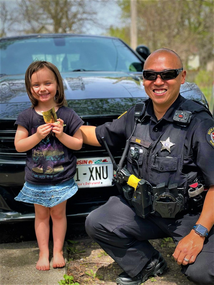 RockSheriffWI's tweet image. Community engagement, crime prevention, and customer satisfaction are top priorities for our staff. These positive interactions are key components in trust building and community collaboration. Deputy Barr seldom misses a chance to engage with youth in our community.