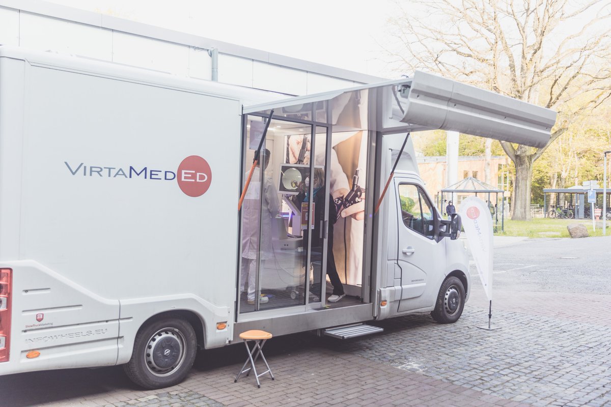 VirtaMed's tweet image. “Fantastic!”
...is how a resident at BG Klinikum Duisburg described the ArthroS™. Coincidentally, this is the word we use for our orthopedic simulator family, too. virtamed.com/.../medical-tr…  #medicalsimulation #simulatortraining #arthroscopy #VirtaMedEd #VirtaMedOnTour