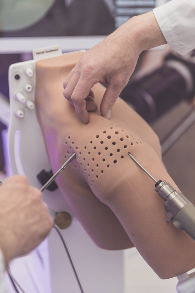 VirtaMed's tweet image. “Fantastic!”
...is how a resident at BG Klinikum Duisburg described the ArthroS™. Coincidentally, this is the word we use for our orthopedic simulator family, too. virtamed.com/.../medical-tr…  #medicalsimulation #simulatortraining #arthroscopy #VirtaMedEd #VirtaMedOnTour