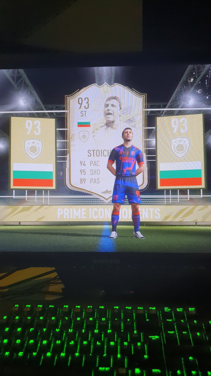 jasvandenberghe's tweet photo. @kvk_esports Cruyff 🥵 and i thought mine was sick... 😅 https://t.co/5eLYBG1i0P