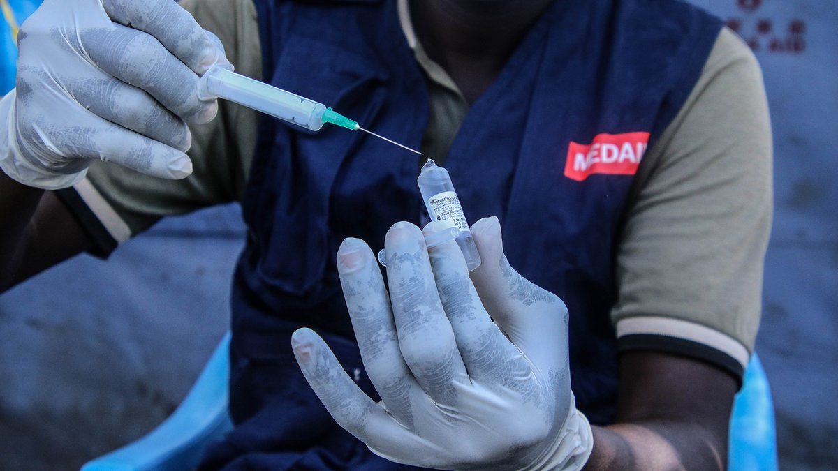flying4life's tweet photo. FACT: #measles is more contagious than #coronavirus . MAF continues to deliver vaccines to the world's most vulnerable people. Following a measles outbreak in #SouthSudan last year, MAF flew in vaccines for @MedairInt so 18,000 under 5s could be inoculated. #WorldImmunisationWeek https://t.co/5Bi3mEU0Ld