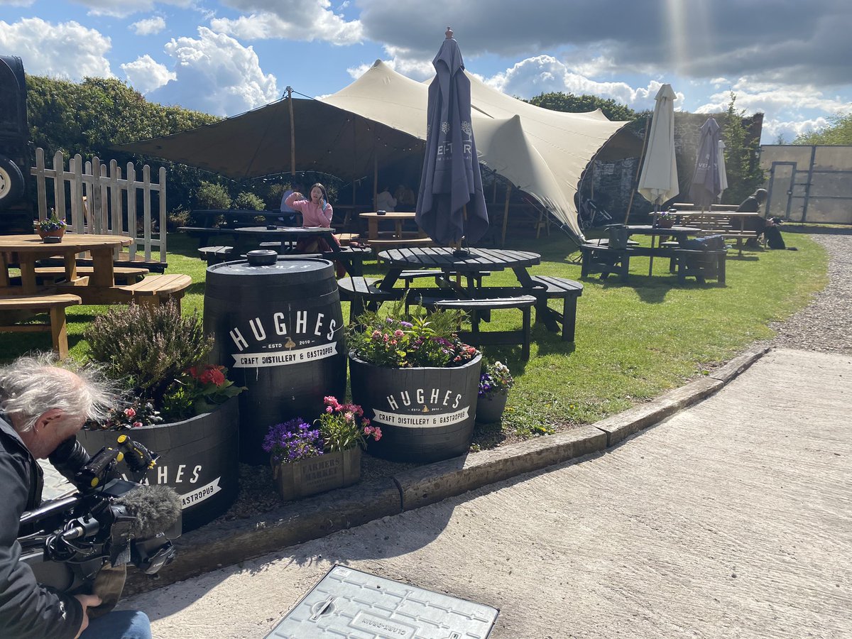 The first pints back in a beer garden 🍺🍺🍺 (not mine!)

Coming up on <a href="/bbcnewsline/">BBC Newsline</a> I’m live in Moira as outdoor hospitality reopens