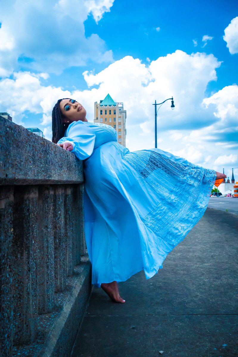 Medauri's tweet image. 🎶 Take me to the moon
I wanna be with the stars
Send me, send me into orbit🎶
✨💙✨