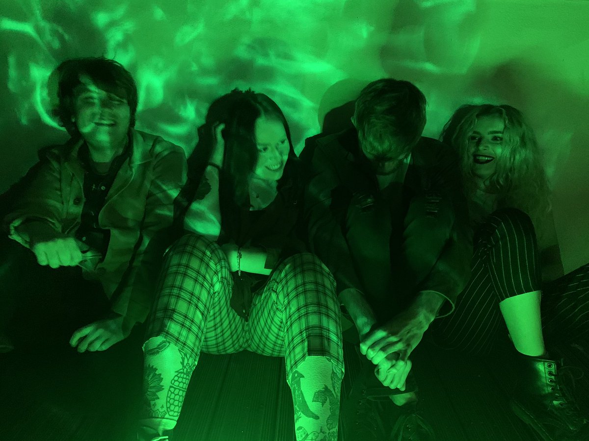 Back to Earth has been out for a whole week 🌎
Thanks for all the support, keep the love coming! 💚