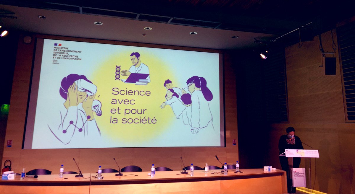 Ce matin avait lieu la prise de parole de  @VidalFrederique au  @Le_Museum pour la présentation des actions "science avec et pour la société". Thread à suivre pour un résumé avec mes commentaires ;).  cc/ @Amcsti