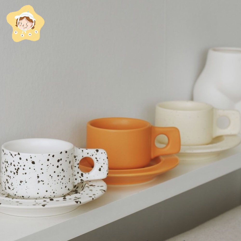 tinystuffshop's tweet image. 🖐🏻 PRE - ORDER 🖐🏻
📍 modern cup set
☁️  แก้ว 9 x 6.4 cm / จานรอง 17 cm
⭐️ set ละ 790 ฿