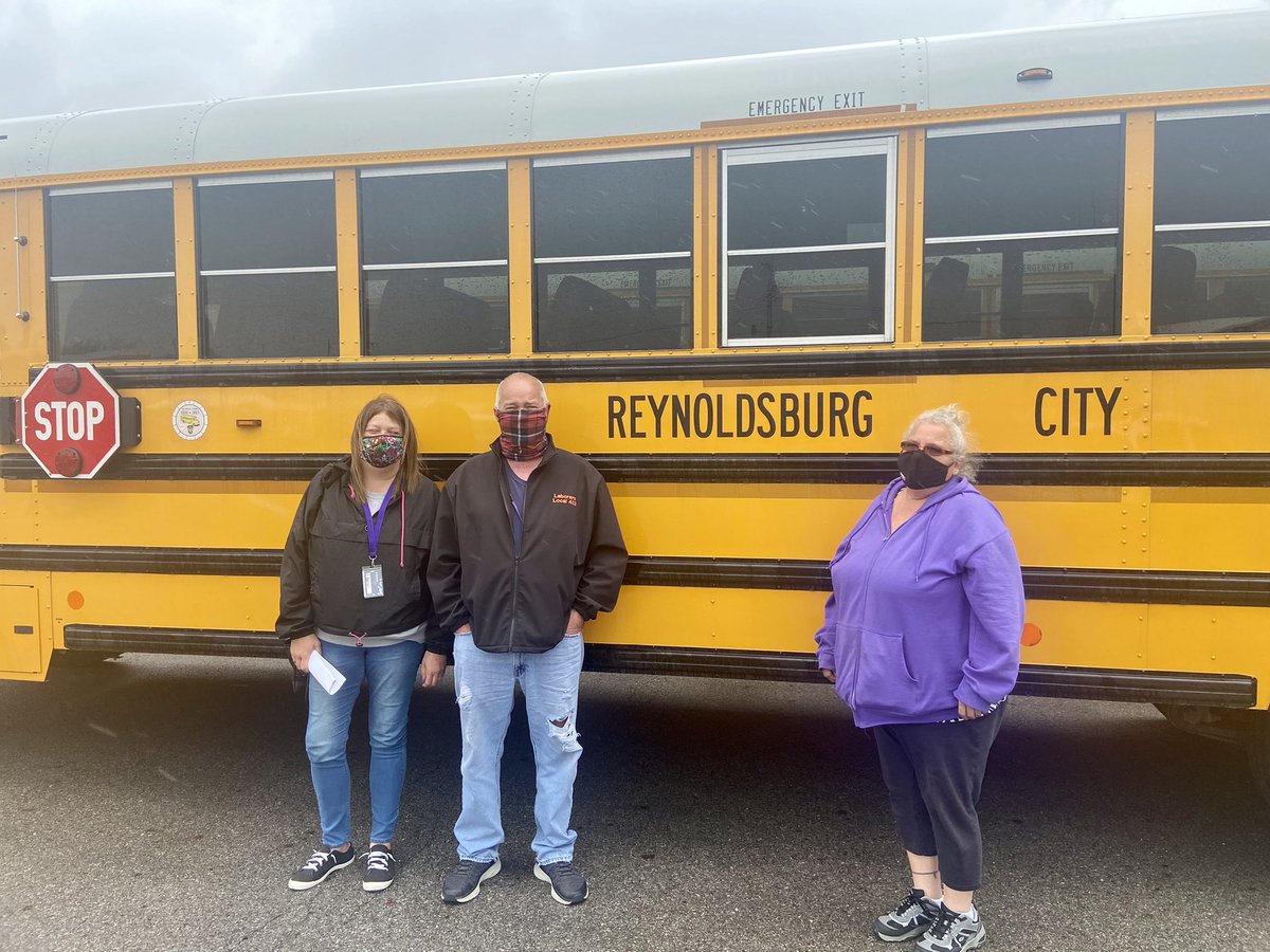 Reynbus1's tweet photo. Monday May 3rd is Bus Driver Appreciation Day 💛Don’t forget to thank your awesome bus drivers!🚌 https://t.co/rD8Aal5APV