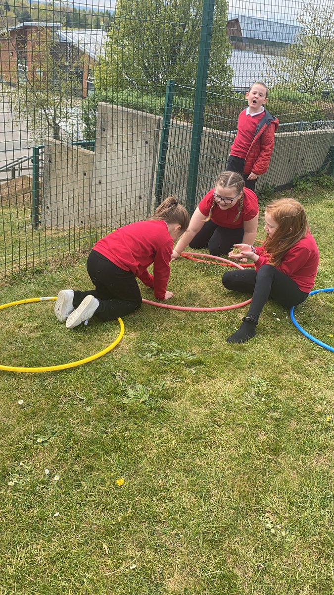 Enjoying a lovely afternoon on the field for our Golden Time! We are so lucky to have this space ♥️
