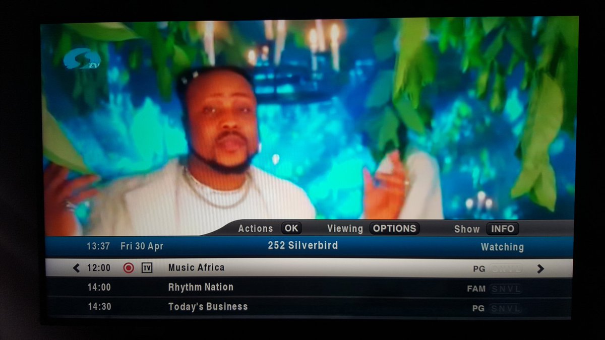 MMLTPromotions's tweet photo. #Nowplaying @icentofficial #Hello on SilverbirdTV #MusicAfrica cc @iAlhajisneh https://t.co/XUO4xbywpX