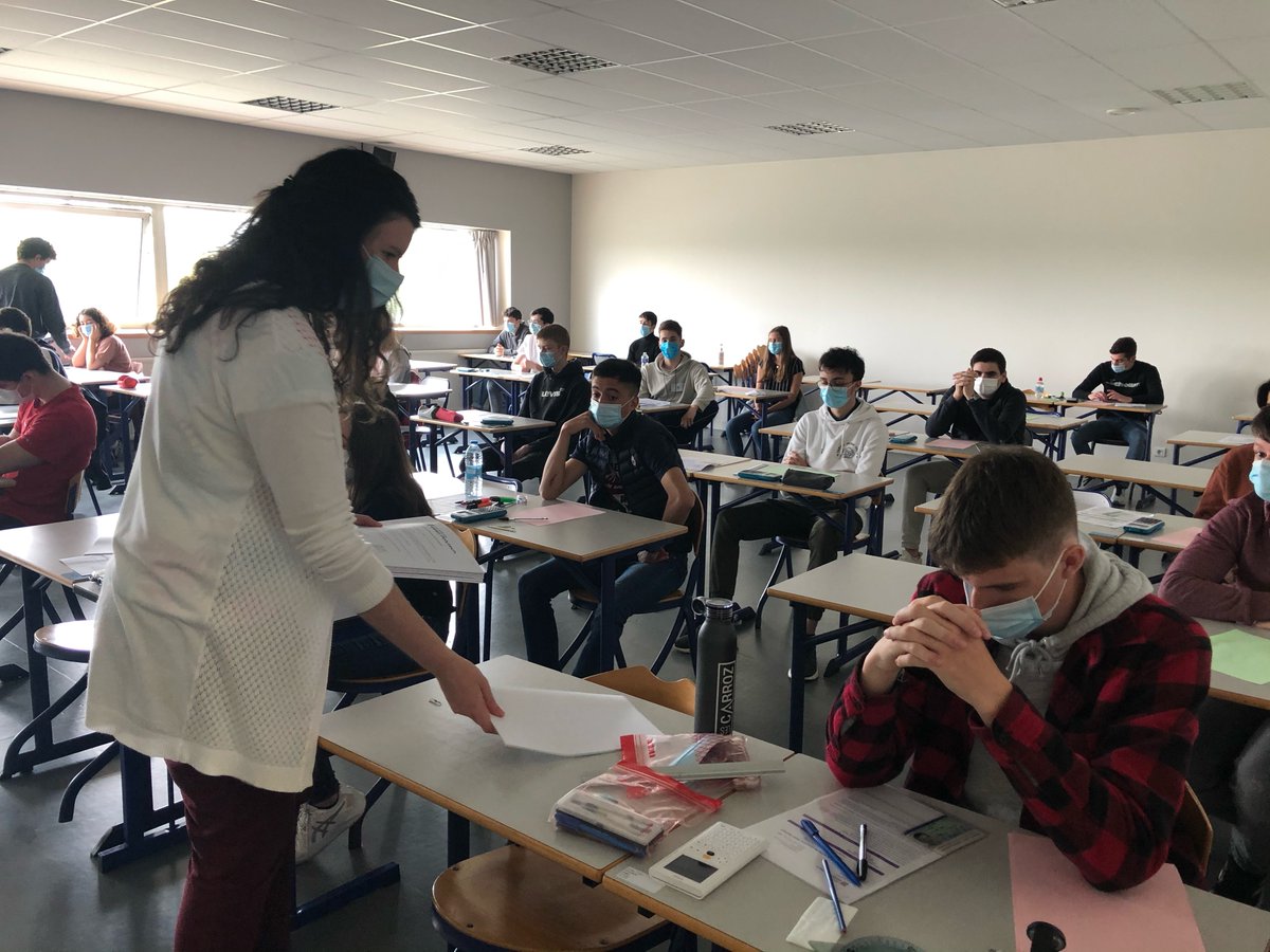 ENIB_Bretagne's tweet image. 🗣 Cet après-midi, nous avons le plaisir et l&apos;honneur d&apos;accueillir 270 candidats au sein de l&apos;ENIB pour l&apos;épreuve écrite du concours Geipi-Polytech. ✍️
C&apos;est parti pour 3 heures d&apos;épreuves.😅
L&apos;ENIB vous souhaite pleine réussite au concours ! 🤞👏
#Concours #GeipiPolytech #ENIB