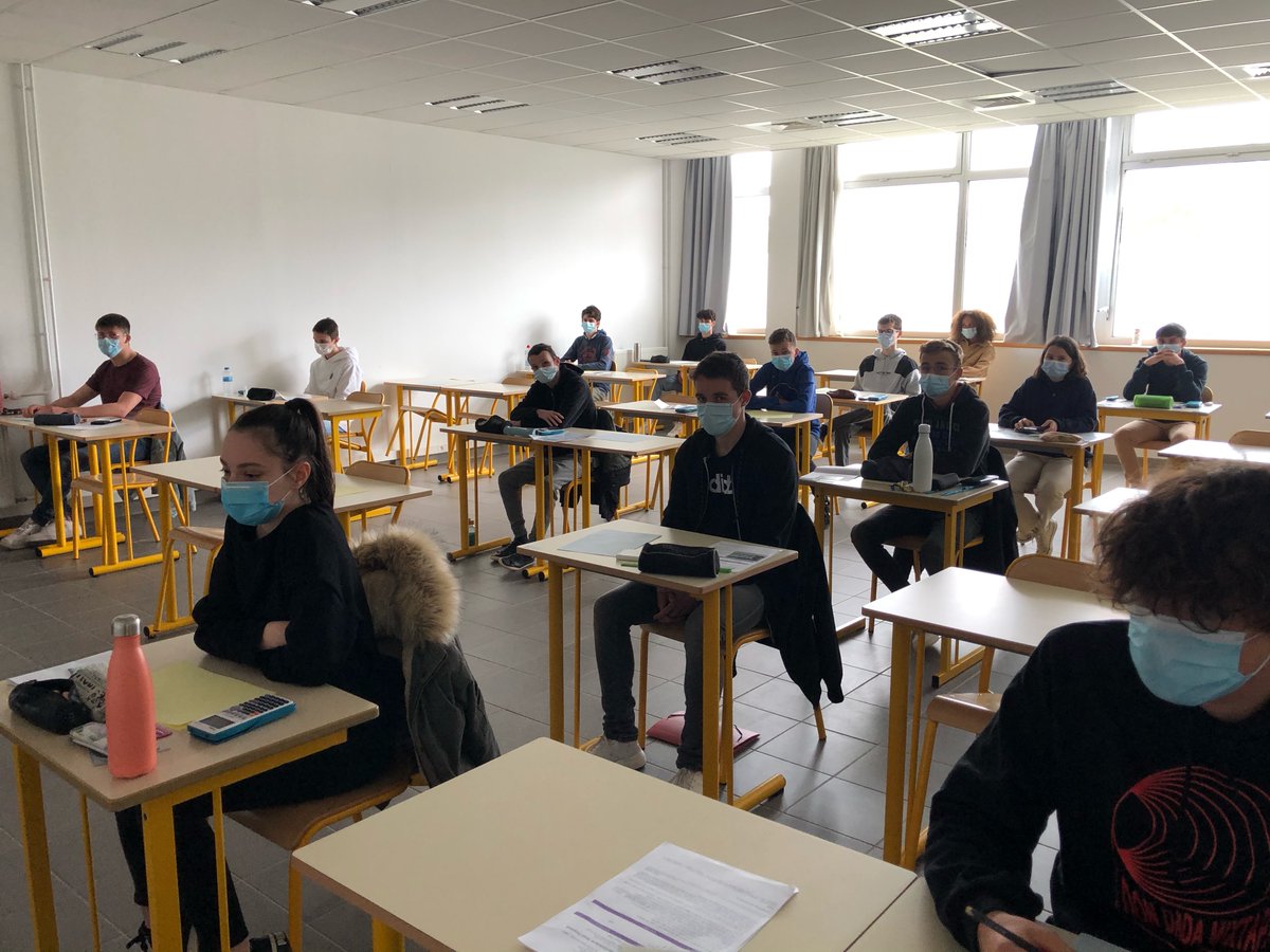ENIB_Bretagne's tweet image. 🗣 Cet après-midi, nous avons le plaisir et l&apos;honneur d&apos;accueillir 270 candidats au sein de l&apos;ENIB pour l&apos;épreuve écrite du concours Geipi-Polytech. ✍️
C&apos;est parti pour 3 heures d&apos;épreuves.😅
L&apos;ENIB vous souhaite pleine réussite au concours ! 🤞👏
#Concours #GeipiPolytech #ENIB