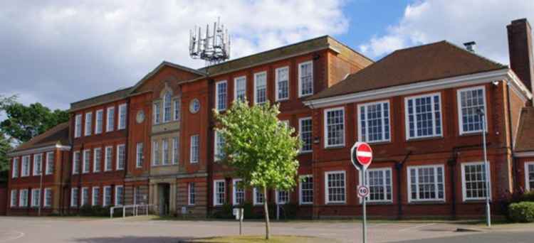 PaulDFollows's tweet photo. Thank you @GodalmingColl and the @GCOLSU for hosting the Godalming South, Milford and Witley Candidates today for a virtual lunchtime hustings.

Some really good questions (with many more there was not time for) and so once again thank you for the opportunity. https://t.co/l9z2gg6jeX