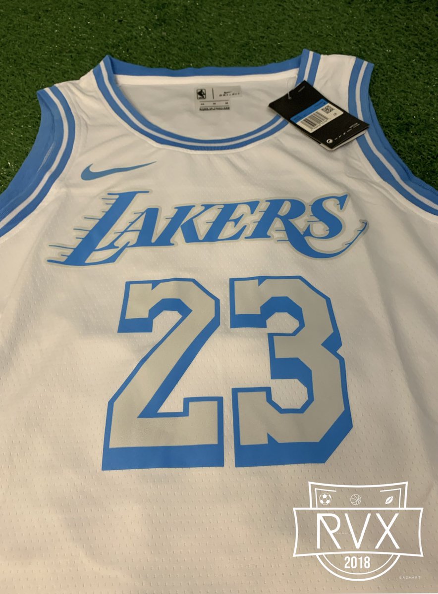 ImportsRvx's tweet photo. 👕 Camisa Silk Lakers City edition 23 - James 2021-2022
✅ PRONTA ENTREGA!!
.
Tamanhos: P G GG
.
💰 189,00
.
🚚 entregamos em todo Brasil 🇧🇷
.
🏃🏽♂️ Corre porque acaba logo
.
✉️Mande mensagem e encomende já a sua.
.
.
.
#lakers #lebron #james23 #losangeleslakers #nba #nbabrasil https://t.co/KGz2UQV8m4