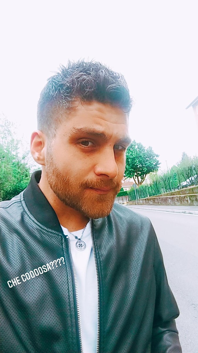stephanseddel's tweet photo. Back to the RADIO 
#RADIO #ITALY #ME #FOTO #PHOTO #SELFIE #WORK https://t.co/2M19yyxuhO