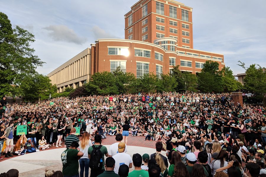 4/30/2019

Today we unite as one to remember those who lost their lives. Today we are with each other. Today and everyday we are #CharlotteStrong

In honor of Reed and Riley. They will never be forgotten. We continue to pray for their families.

#WeAreAllNiners #RemembranceDay