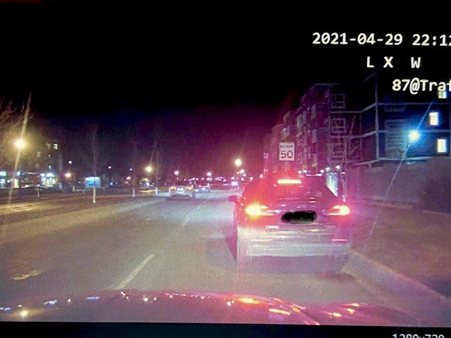 reginapolice's tweet image. Last night, members clock a vehicle going 110 km/h in a 70 zone. The driver didn’t pull to the right for police. We learn it&apos;s a Class 7 (learner) driver alone in the vehicle. $845 ticket issued.

This was one of 11 drivers ticketed during last night&apos;s #ProjectSPEED enforcement.
