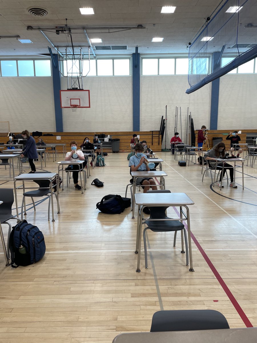 jlin_principal's tweet image. Practicing instrument-playing safely.  We are impressed with all the students' flexibility, patience, dedication, and craftiness.  #mccallchat