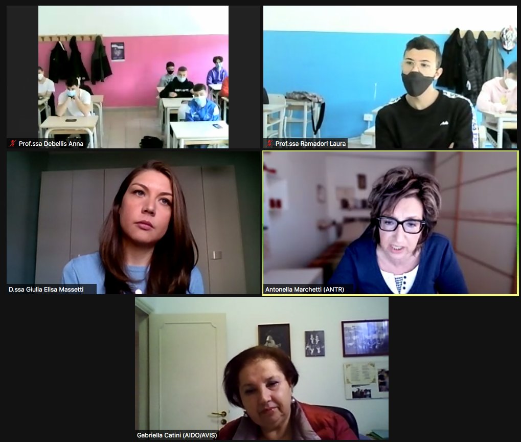 DonactionC's tweet photo. Questa mattina i ragazzi dell'IIS Meucci di Castelfidardo e dell'IIS Da Vinci di Civitanova Marche hanno partecipato al webinar di #Donaction e si sono iscritti al concorso CHI AMA DONA CHI DONA VINCE.
Sono intervenute Antonella Marchetti di ANTR e Gabriella Catini di AIDO e AVIS https://t.co/lJI9UZOtgB