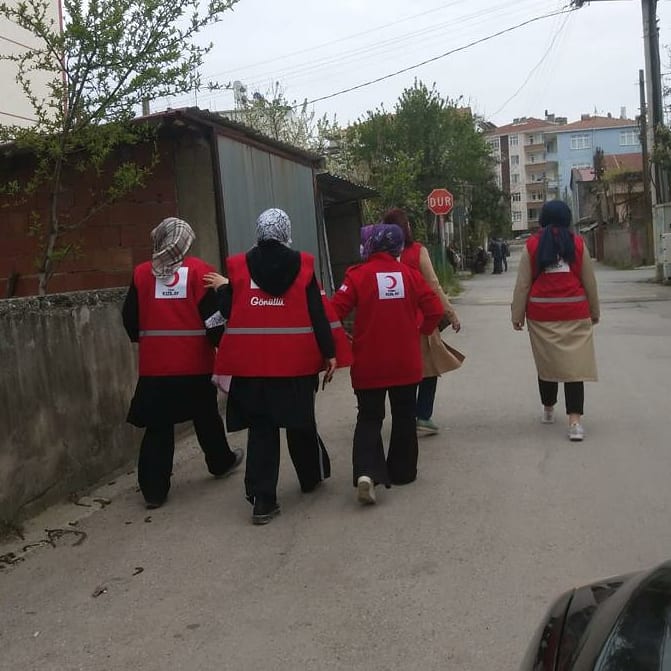 BafraKadin's tweet photo. Kıymetli Bağışçılarımızın Emanetlerini Teker teker Sahiplerine ulaştırıyoruz.Bugün ki dağıtımda bize eşilik eden gönüllü dostlarımıza tşk ederiz.
#sensizolmaz https://t.co/RdF84jWiyB